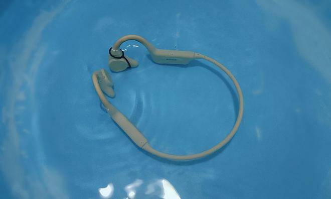 ？推荐几款适合运动佩戴稳固不掉的耳机AG真人地址运动佩戴什么耳机最舒适(图4)