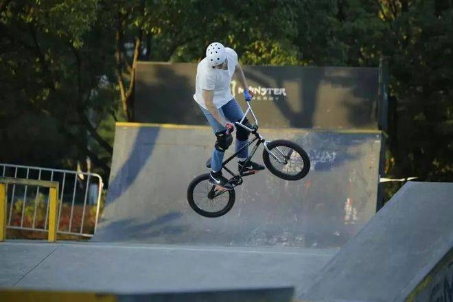 心 - 环境户型价格地址楼盘详情配套电话交房时间配套电话交房时间AG真人平台建发海宸 (售楼处) 首页 - 杨浦建发海宸销售中(图14)