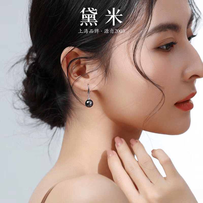 好？推荐这6款款款经典更百搭！AG真人国际网站银耳钉哪个品牌(图6)